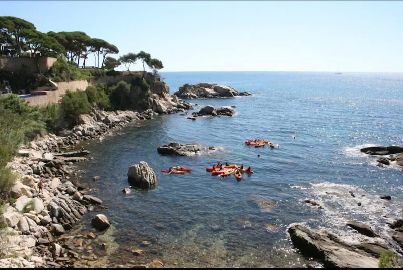 Senderismo en la Costa Brava: S’Agaró a Platja d’Aro con Paddle Surf y snorkel